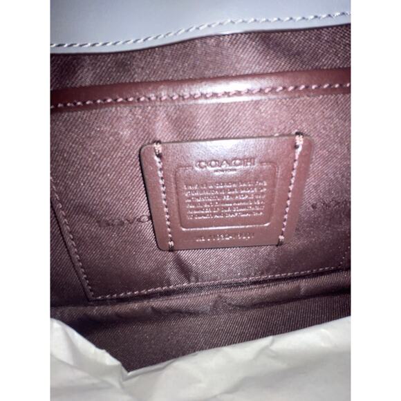 Coach Carter NEW Signature Chain Crossbody Gray Bag - Picture 8 of 8